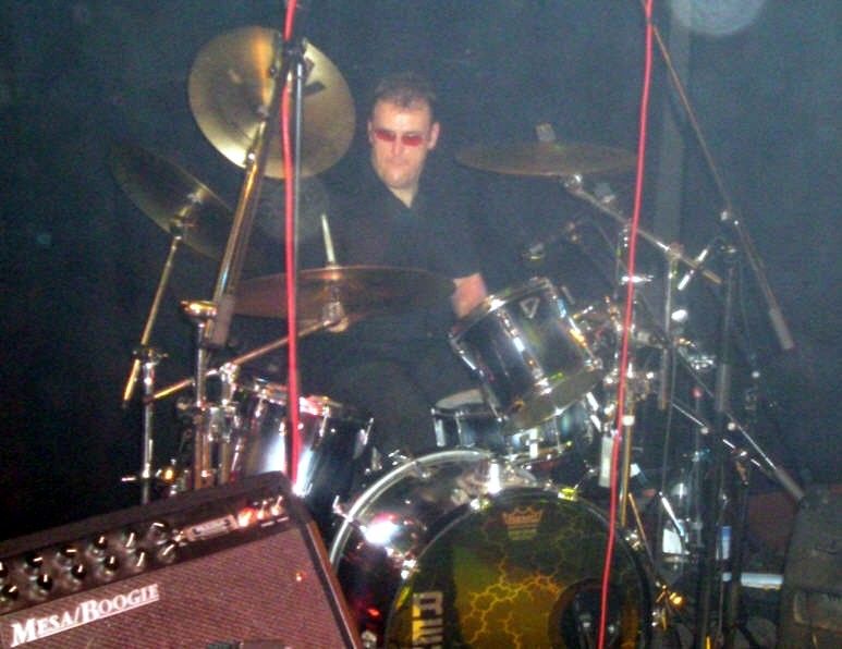 Drummer: Nico Stynen - Fiona's Dansbouillie 29 juli 2005 Oostrozebeke